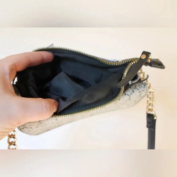 ✨ Nanette Lepore | Vegan Leather Crossbody - Picture 4 of 7